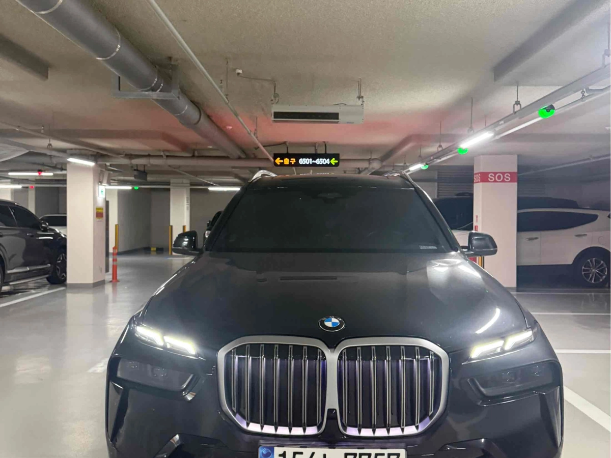 BMW X7 G07 2025
