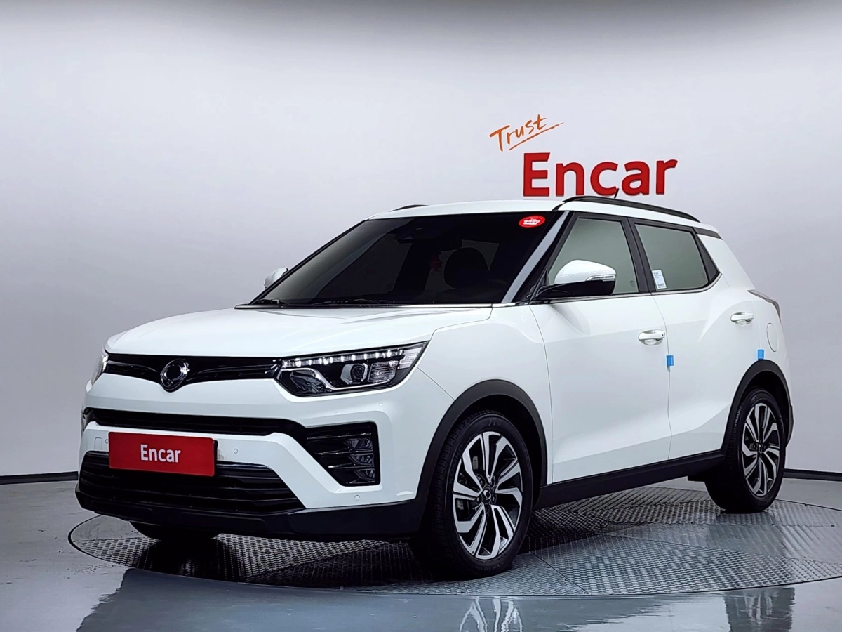 SSANGYONG TIVOLI VERY NEW