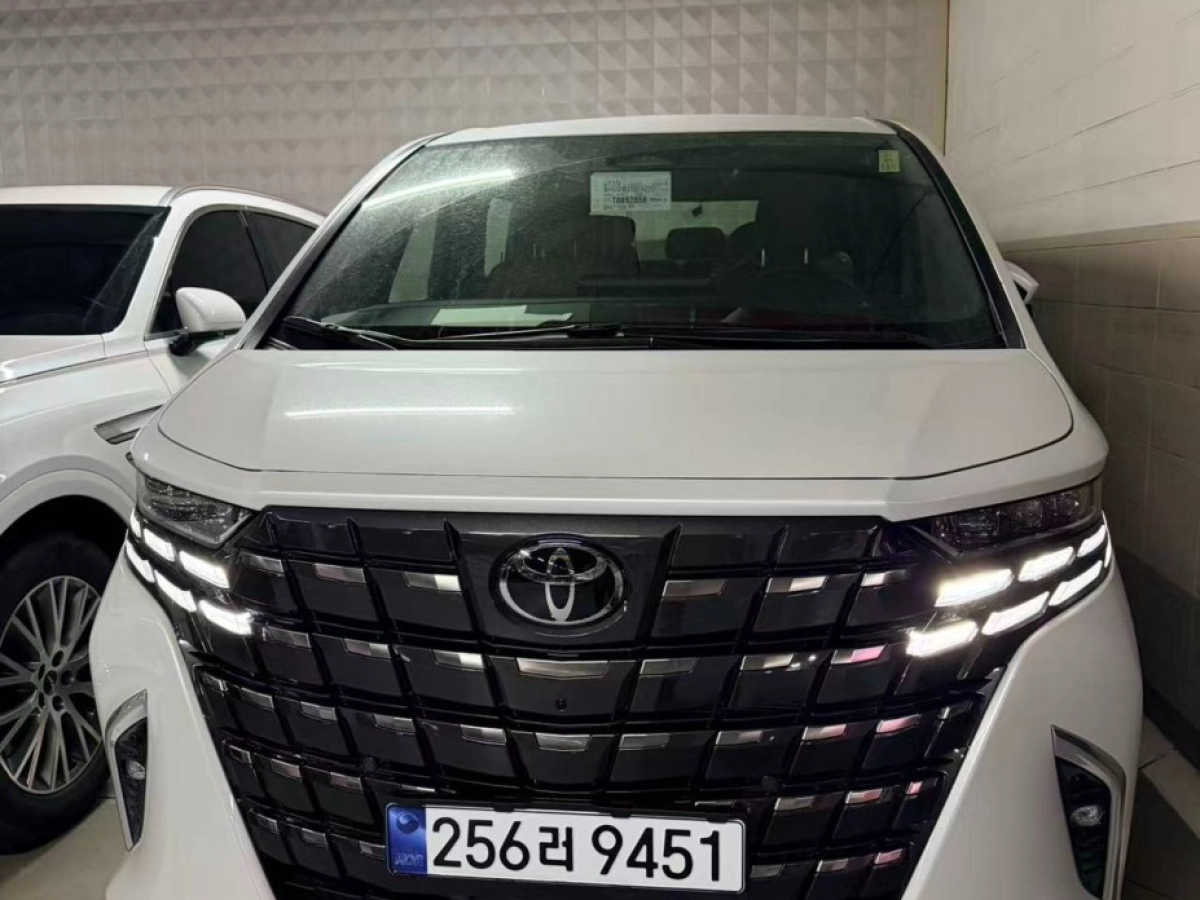 TOYOTA ALPHARD