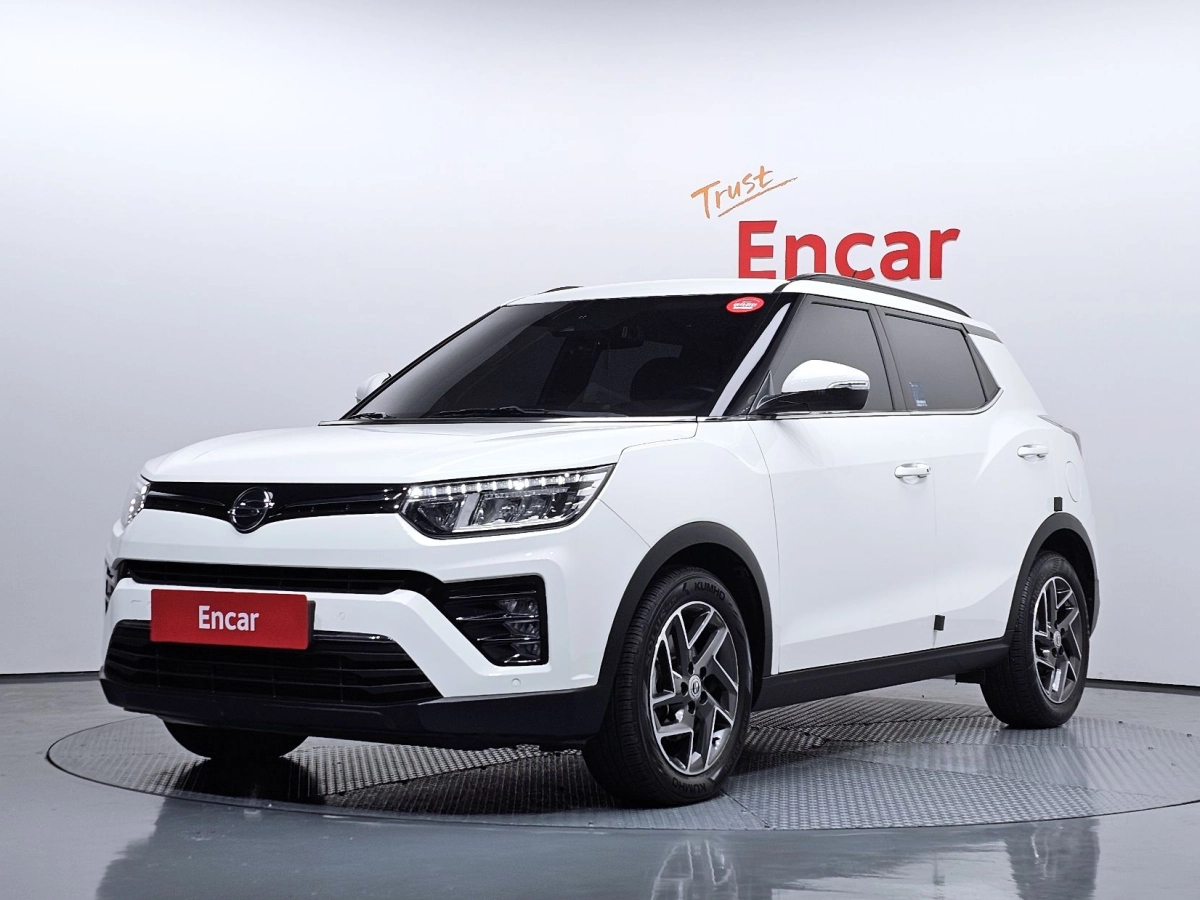 SSANGYONG TIVOLI VERY NEW