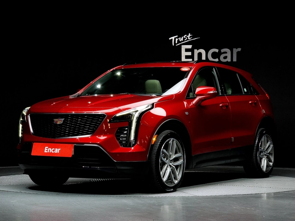 CADILLAC XT4