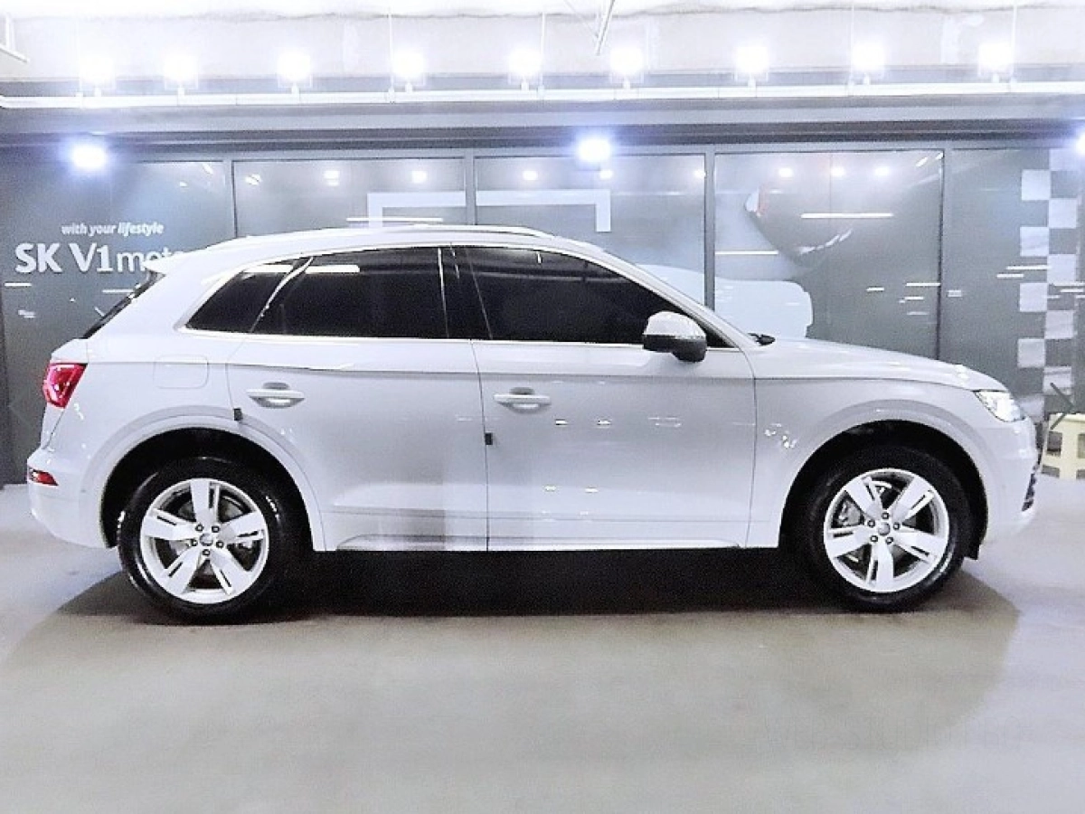 AUDI Q5 FY