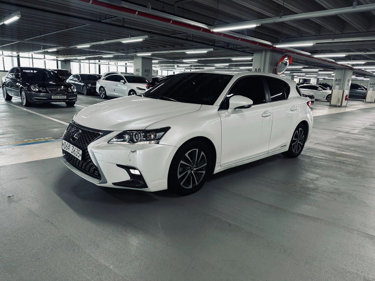 LEXUS CT200H  2019