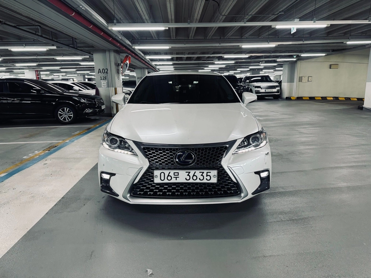 LEXUS CT200H