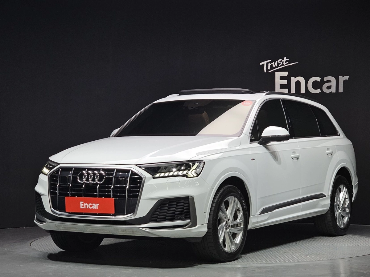 AUDI Q7 4M