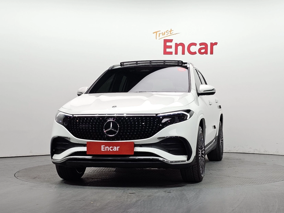 MERCEDES BENZ EQA H243