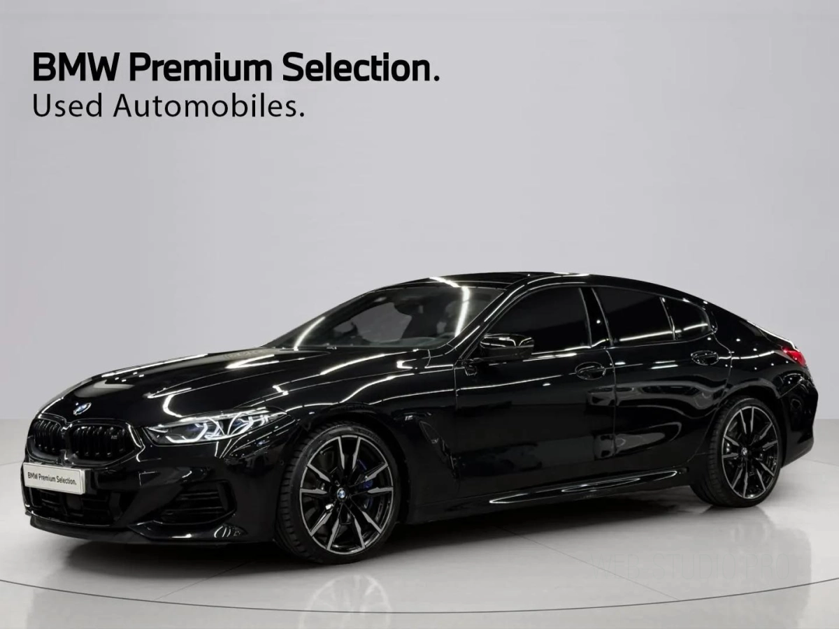 BMW 8-SERIES G15