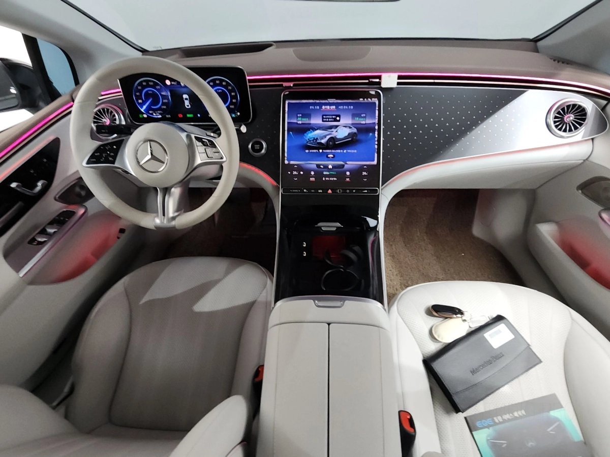 MERCEDES BENZ EQE V295