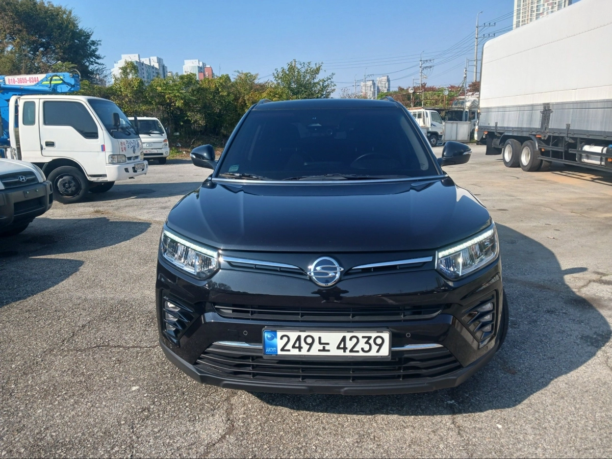 SSANGYONG TIVOLI VERY NEW