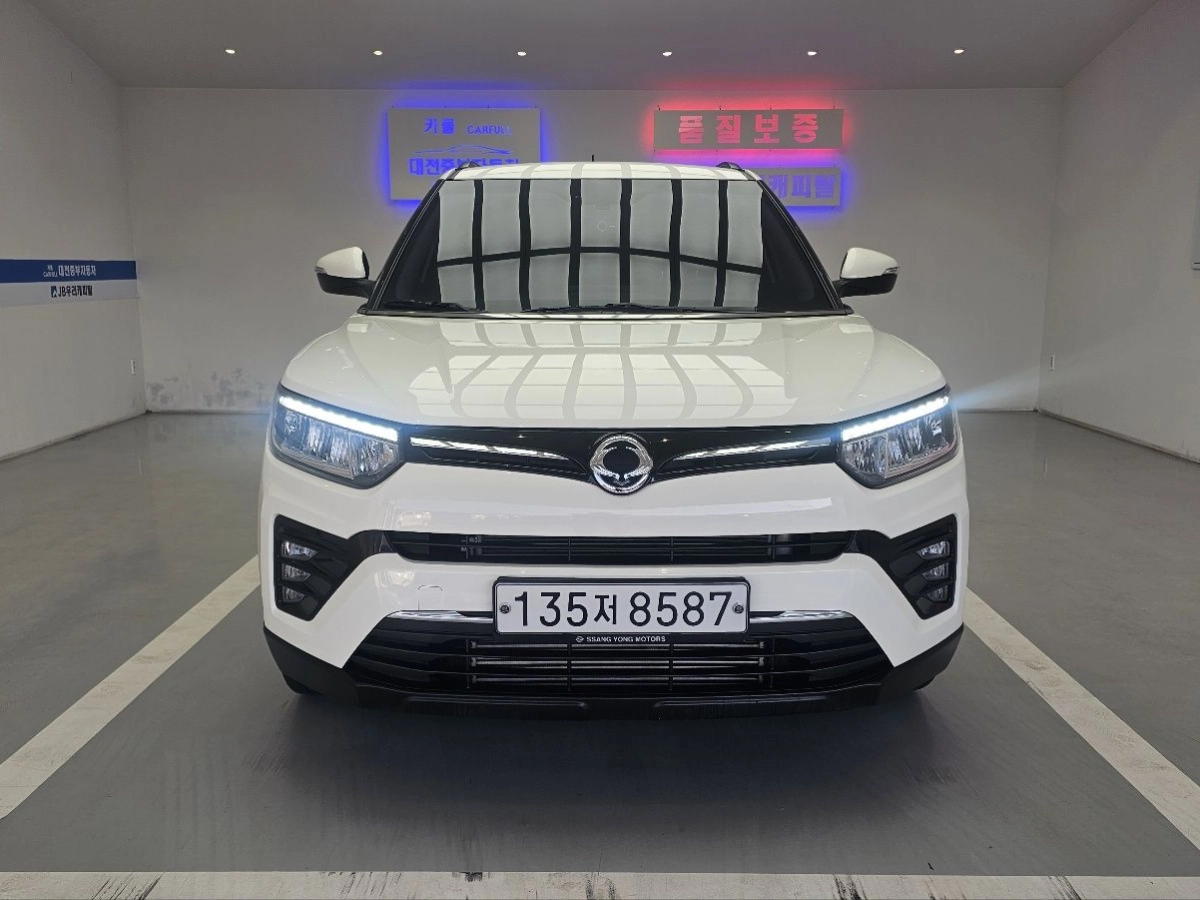 SSANGYONG TIVOLI VERY NEW  2019