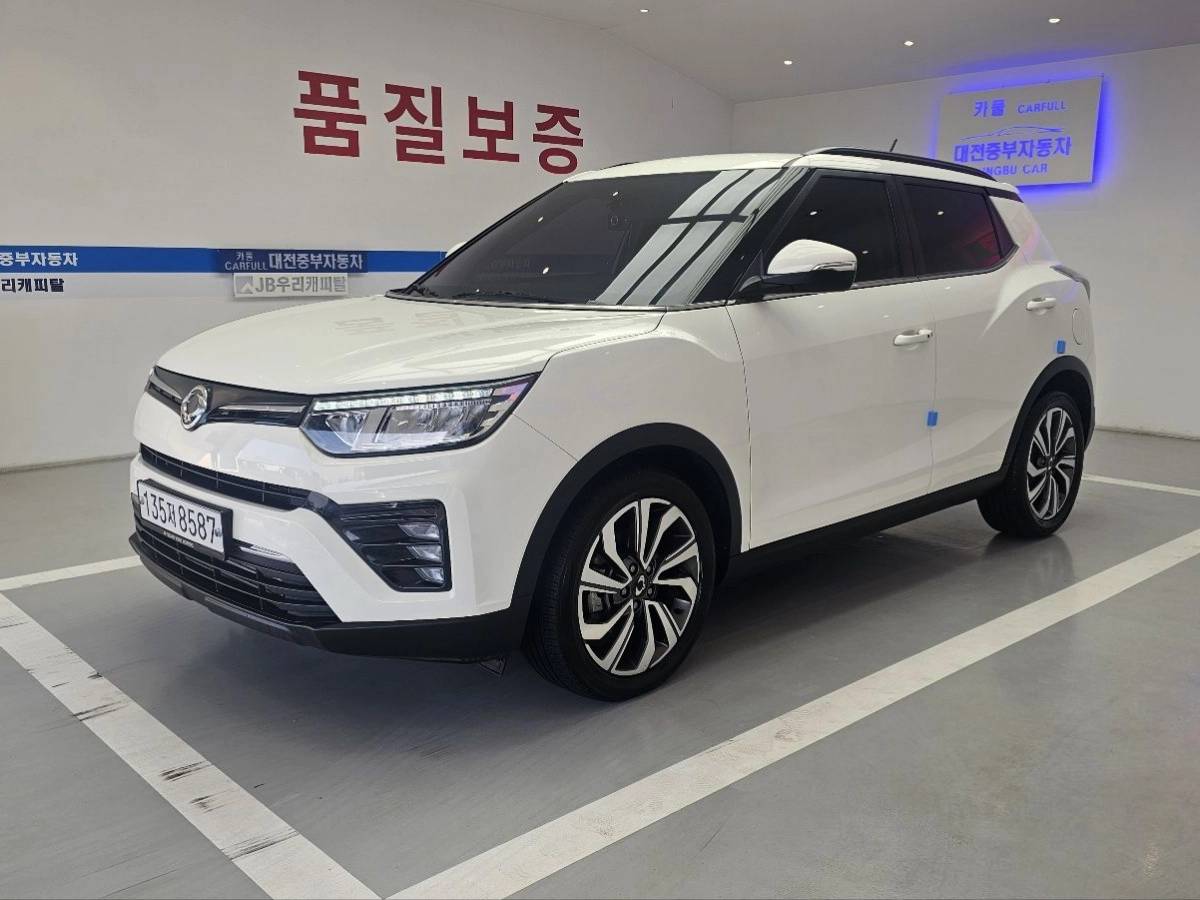 SSANGYONG TIVOLI VERY NEW