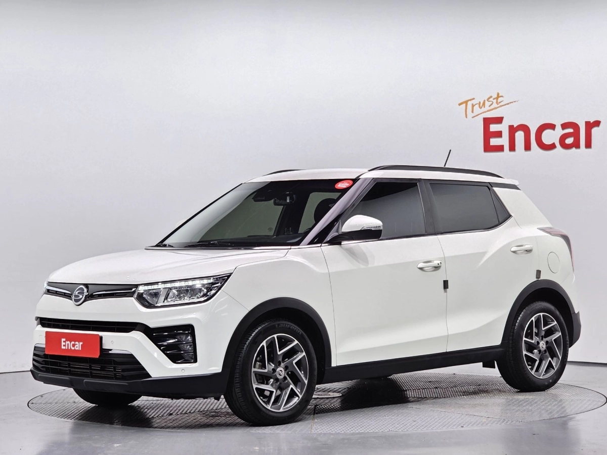 SSANGYONG TIVOLI VERY NEW