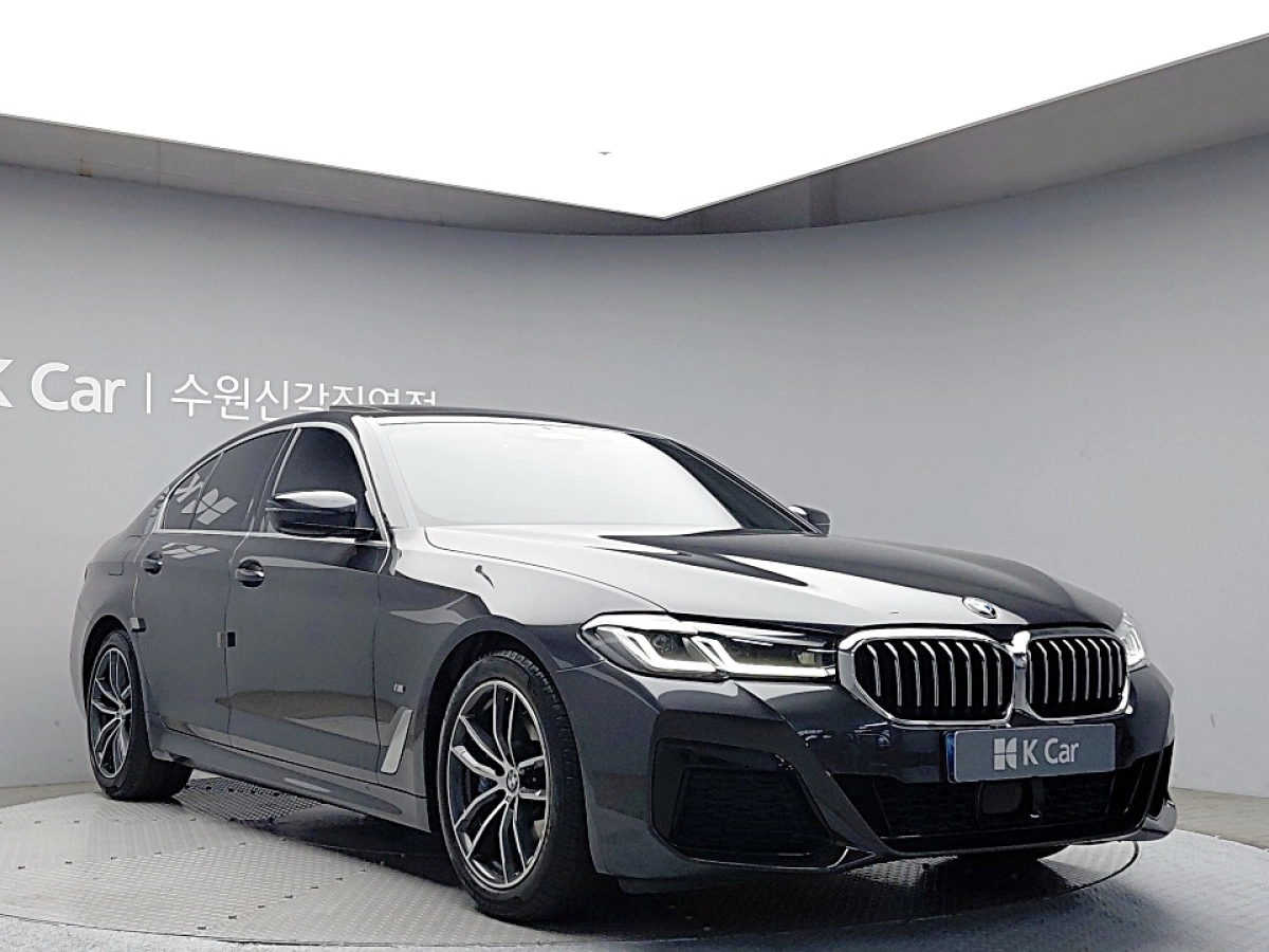 BMW 5-SERIES G30