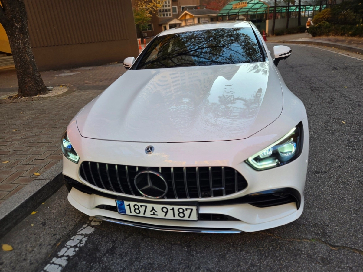 MERCEDES BENZ AMG GT