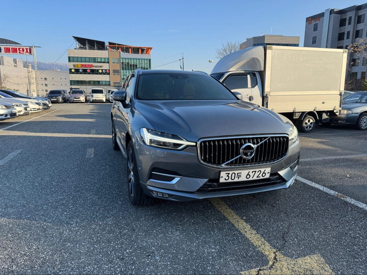 VOLVO XC60  2019