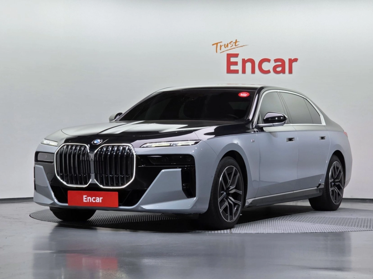 BMW 7-SERIES G70 2024