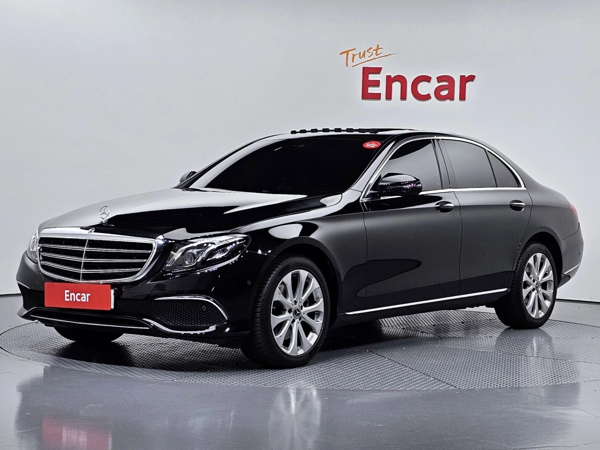 MERCEDES BENZ E-CLASS W213 2019