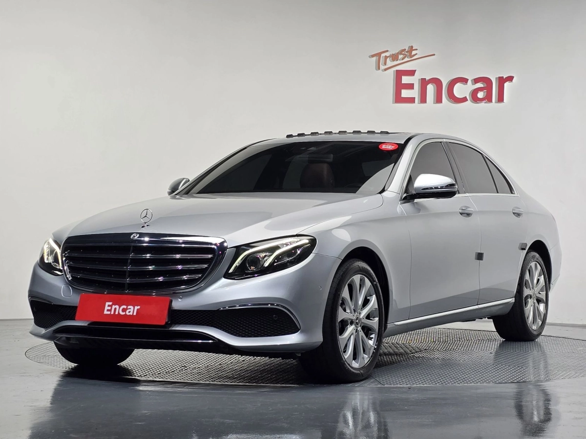 MERCEDES BENZ E-CLASS W213 2019