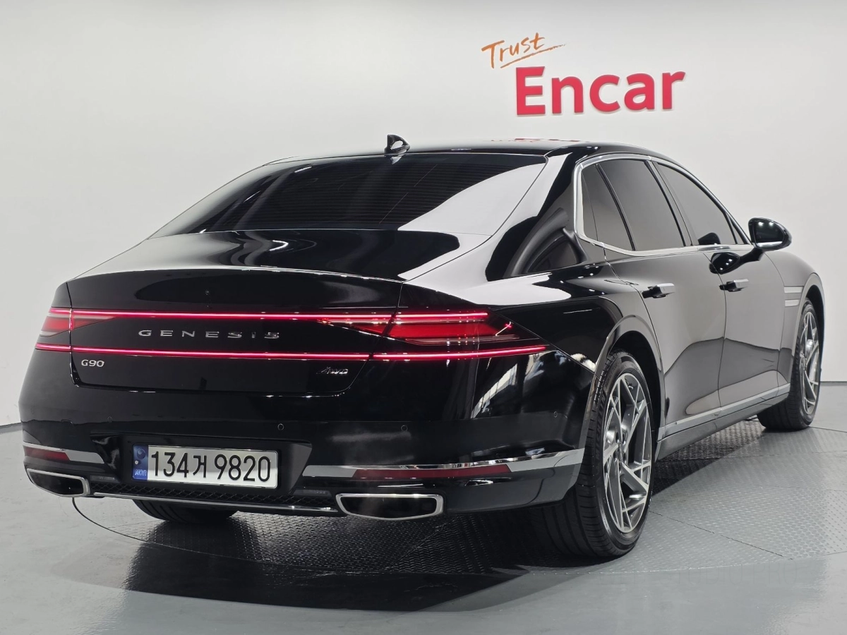 GENESIS G90 RS4