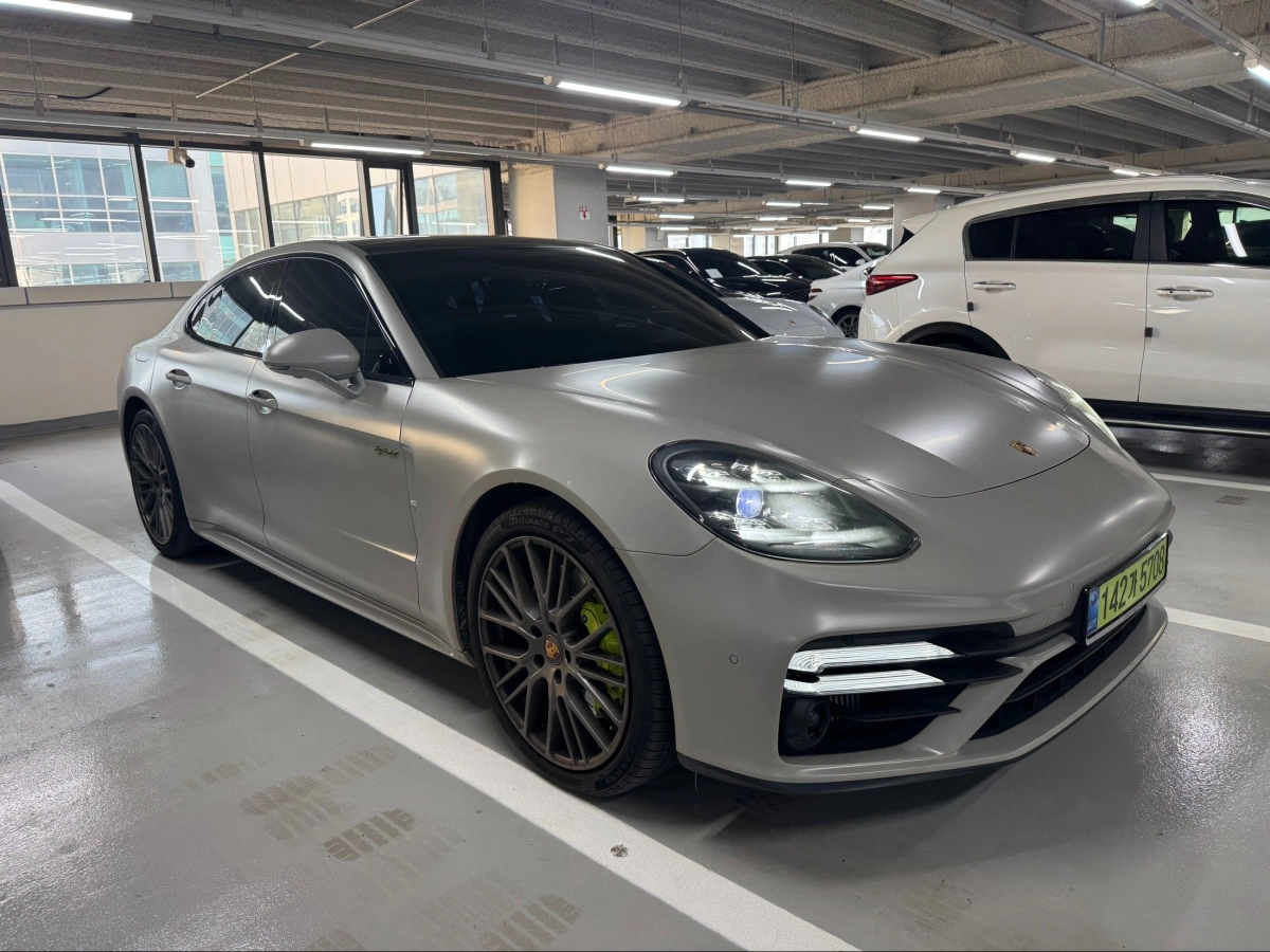 PORSCHE PANAMERA 971