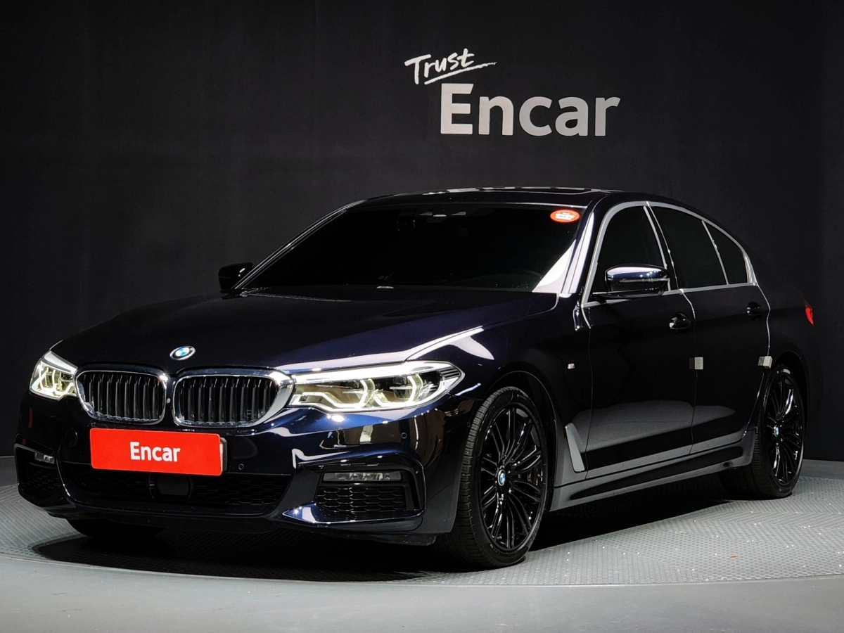 BMW 5-SERIES G30 2019