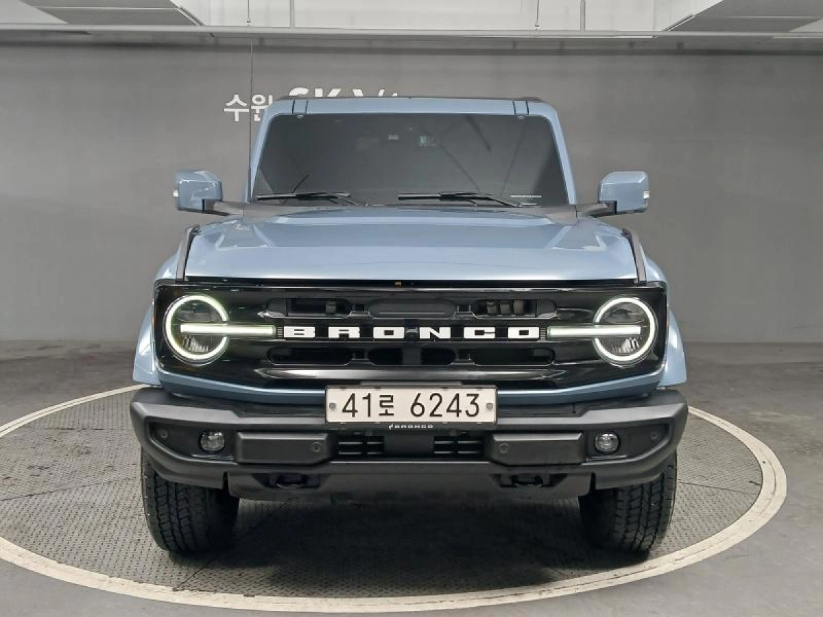 FORD BRONCO