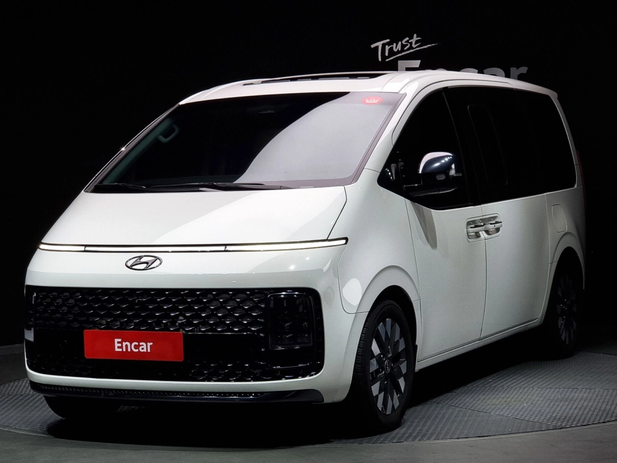 HYUNDAI STARIA 2023