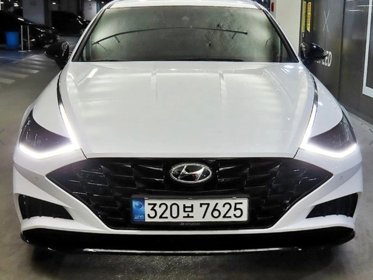 HYUNDAI SONATA DN8