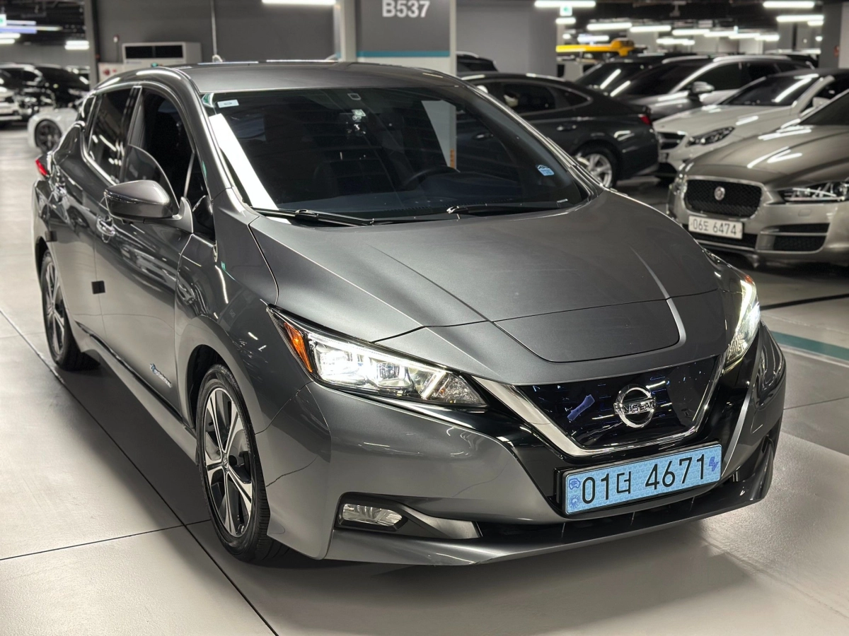 NISSAN LEAF ZE1
