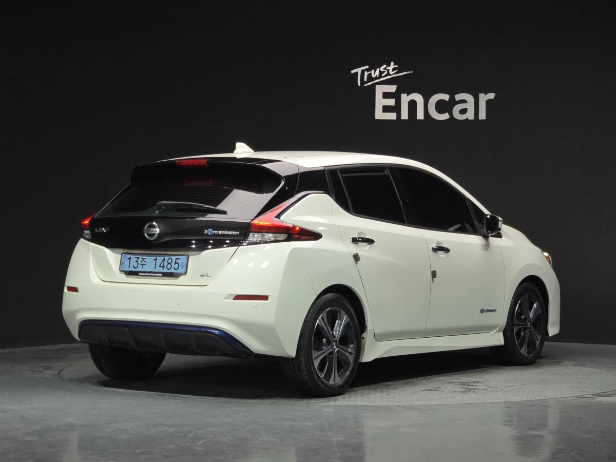 NISSAN LEAF ZE1