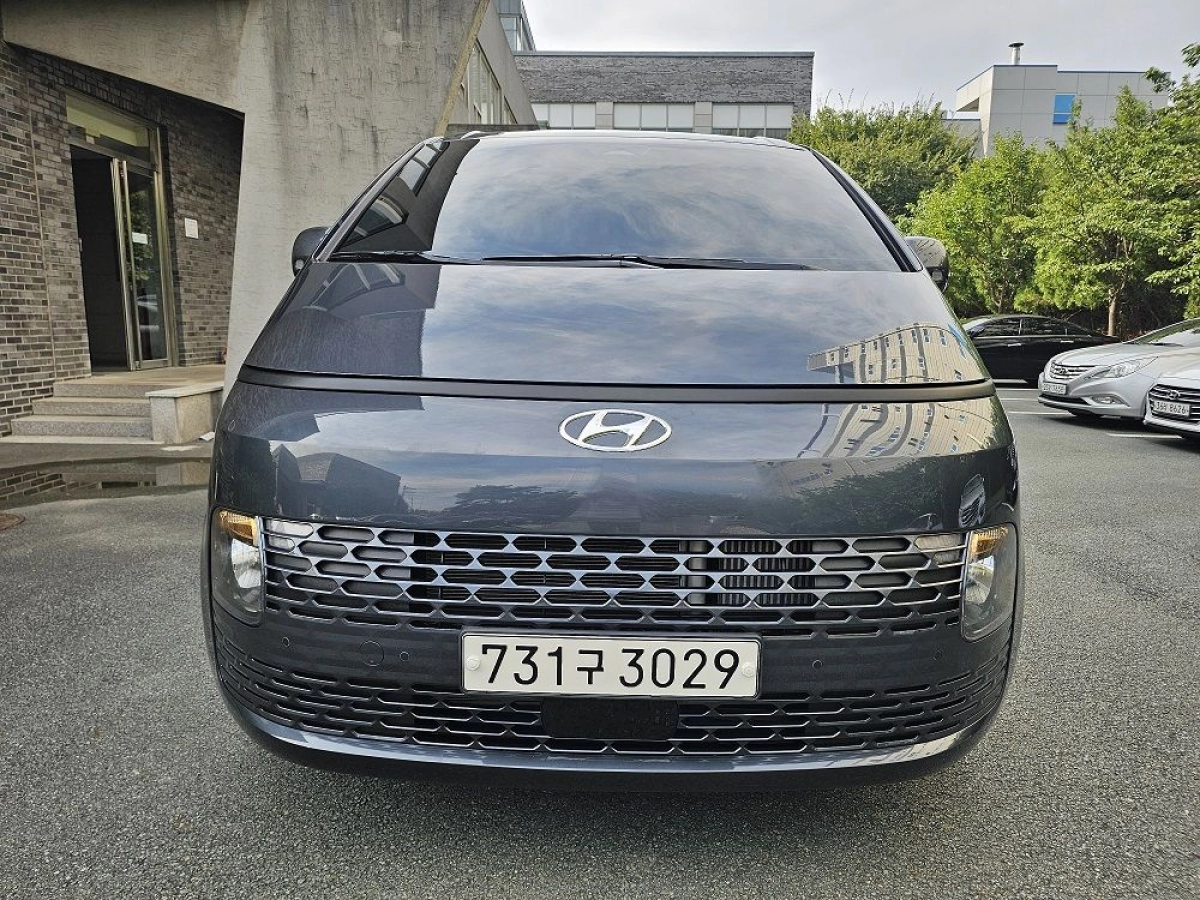 HYUNDAI STARIA 2022