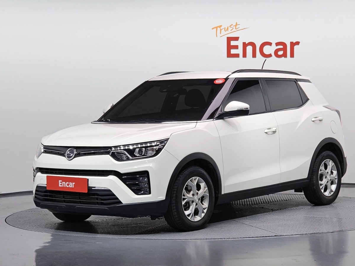 SSANGYONG TIVOLI VERY NEW