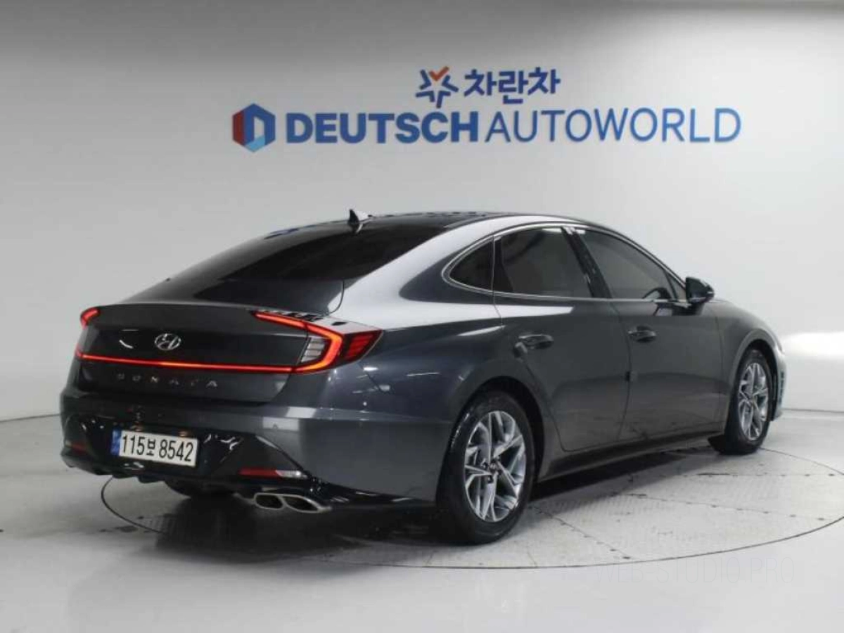 HYUNDAI SONATA HYBRID DN8