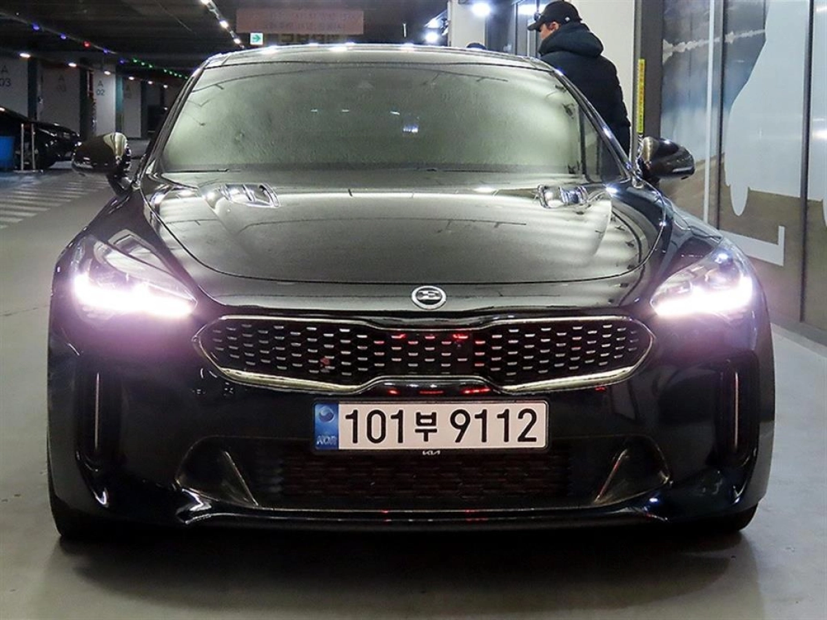 KIA STINGER