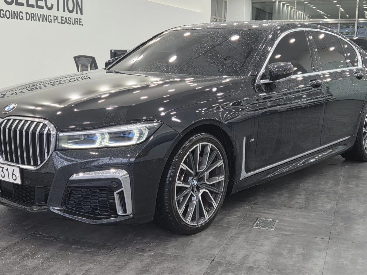 BMW 7-SERIES G11 2022