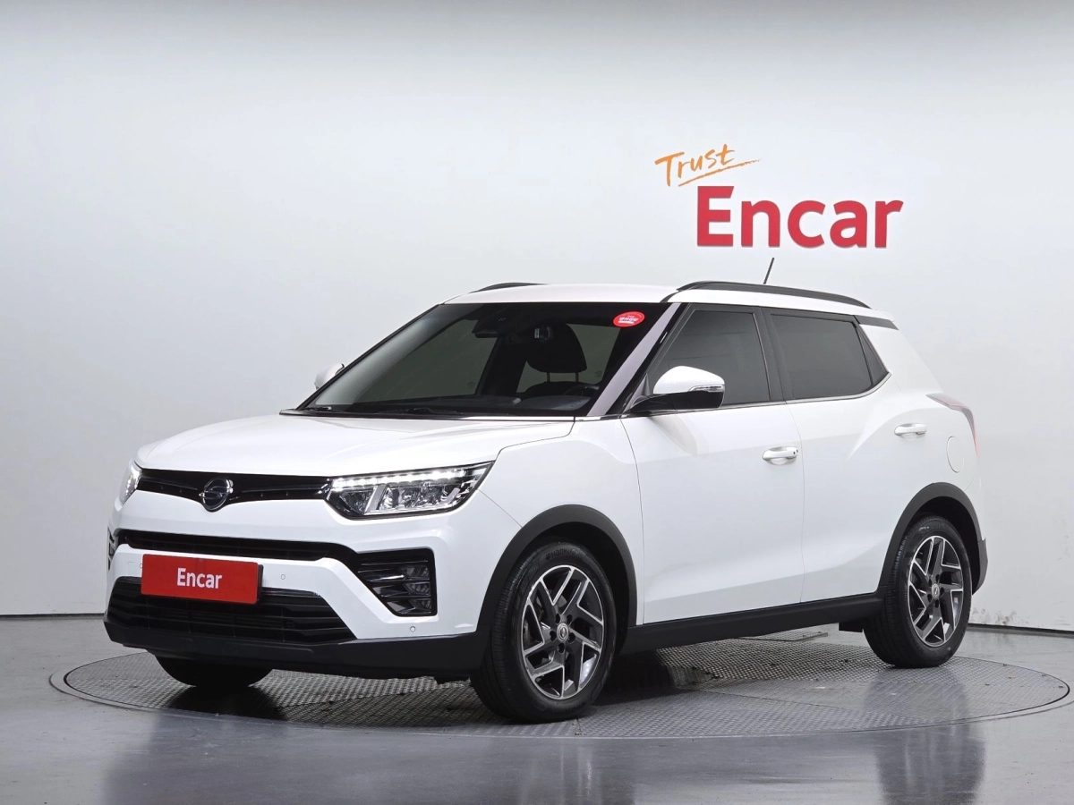 SSANGYONG TIVOLI VERY NEW