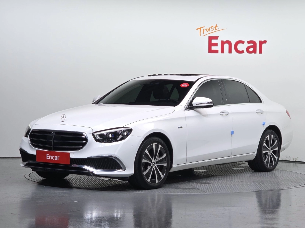 MERCEDES BENZ E-CLASS W213 2021