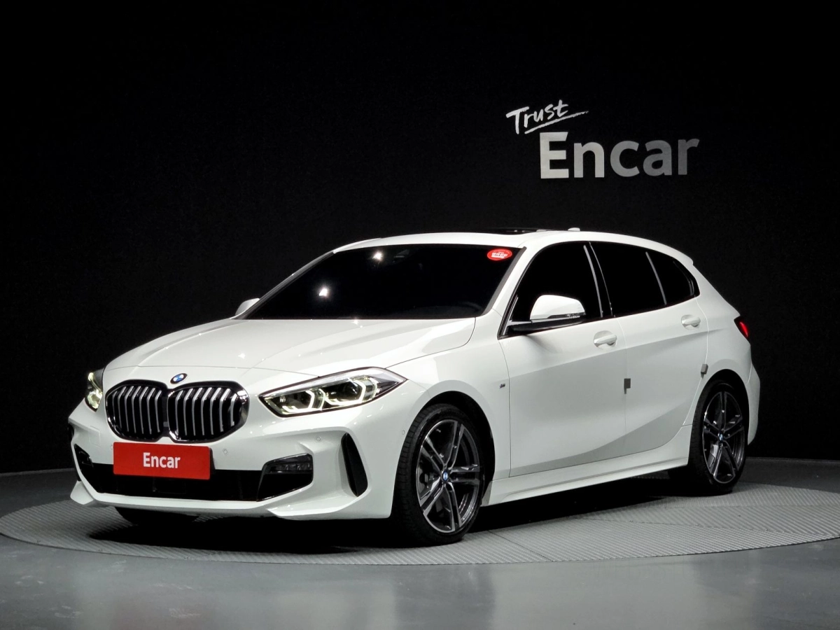 BMW 1-SERIES F40