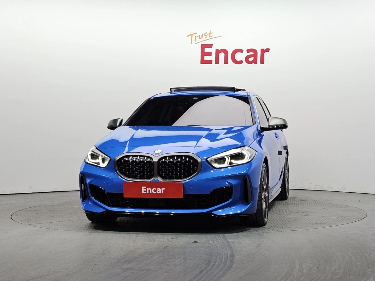 BMW 1-SERIES F40