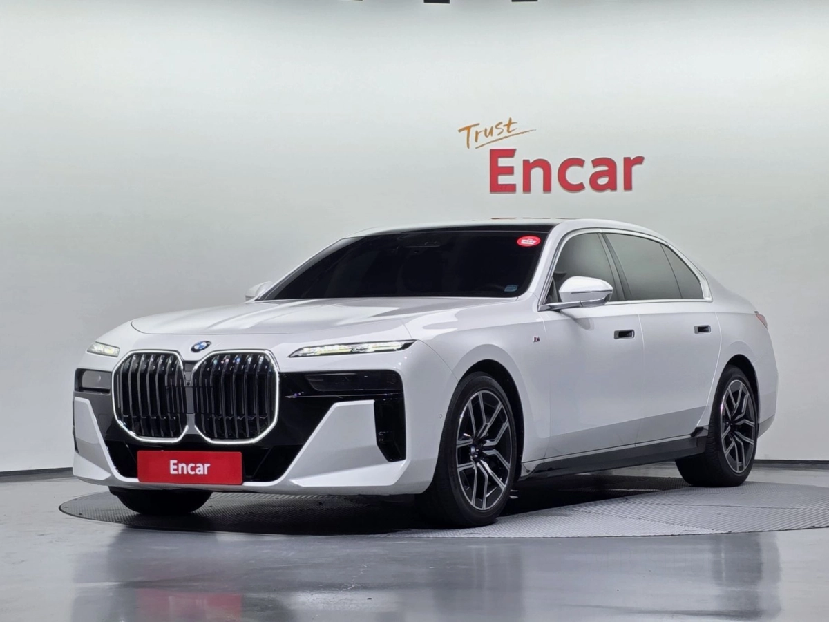 BMW 7-SERIES G70  2023