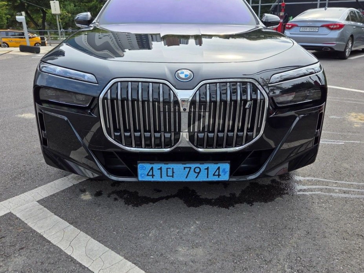 BMW I7 G70  2024
