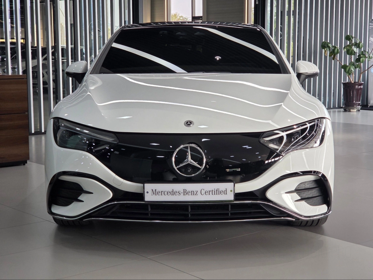 MERCEDES BENZ EQE V295