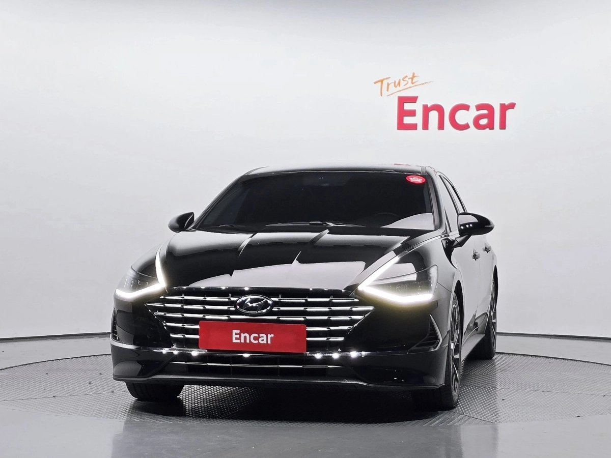 HYUNDAI SONATA HYBRID DN8