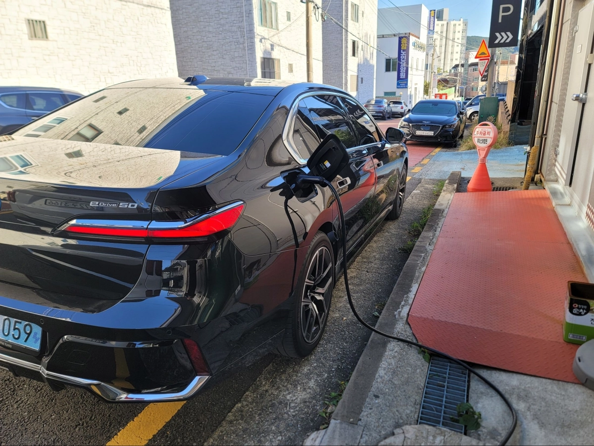 BMW I7 G70