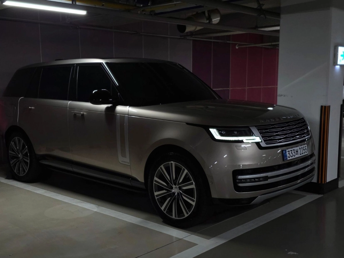 LAND ROVER RANGE ROVER 2025