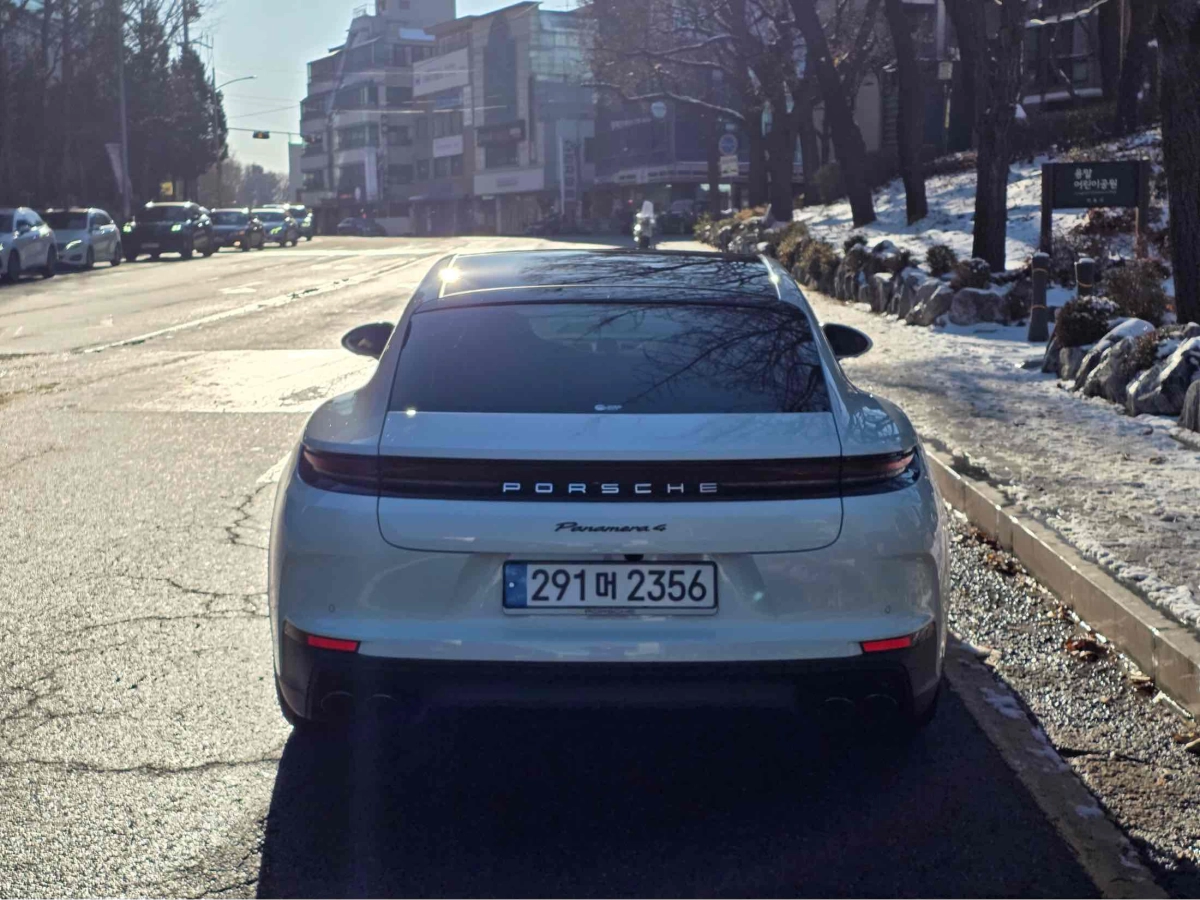 PORSCHE PANAMERA 972