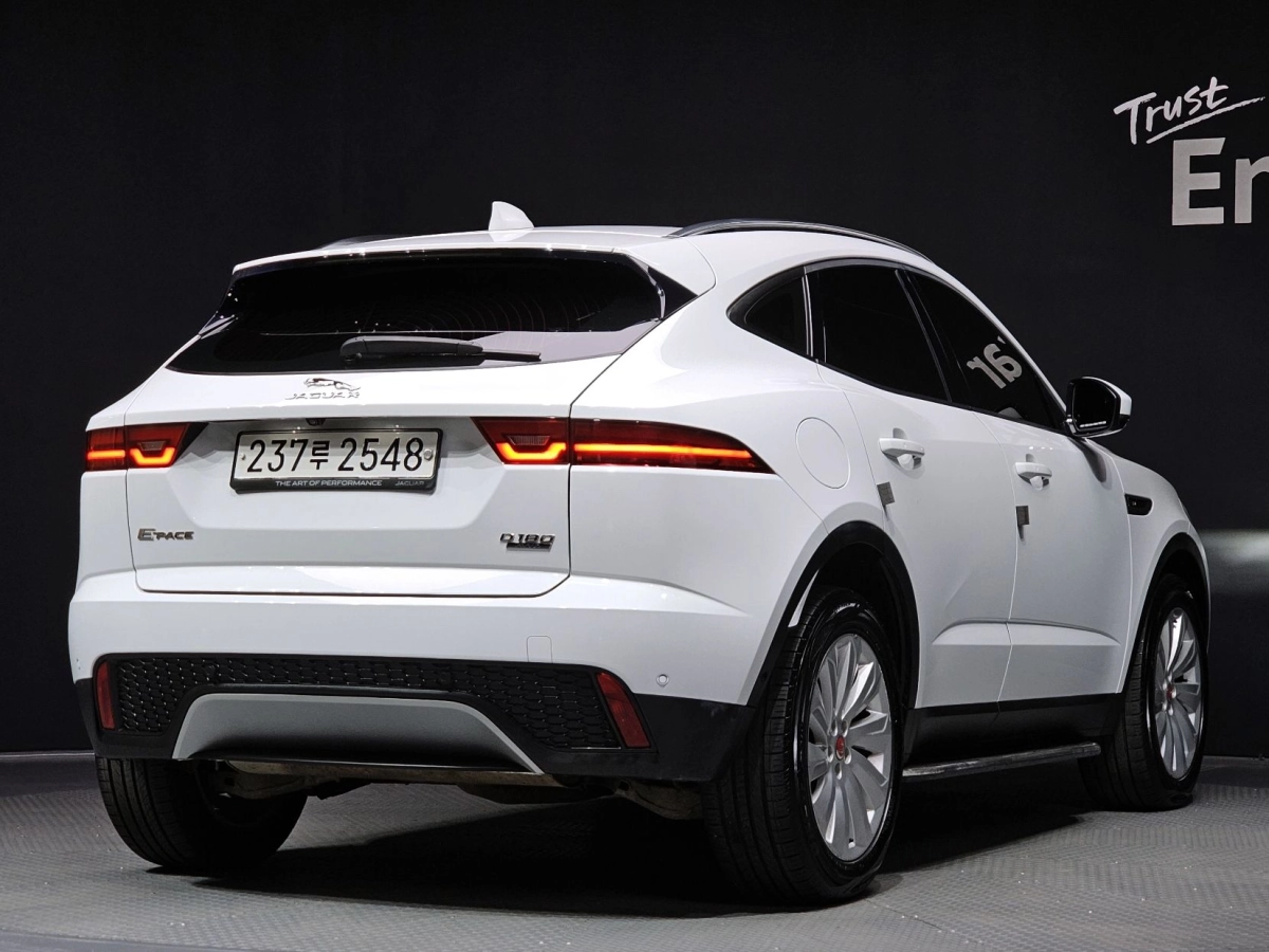 JAGUAR E-PACE