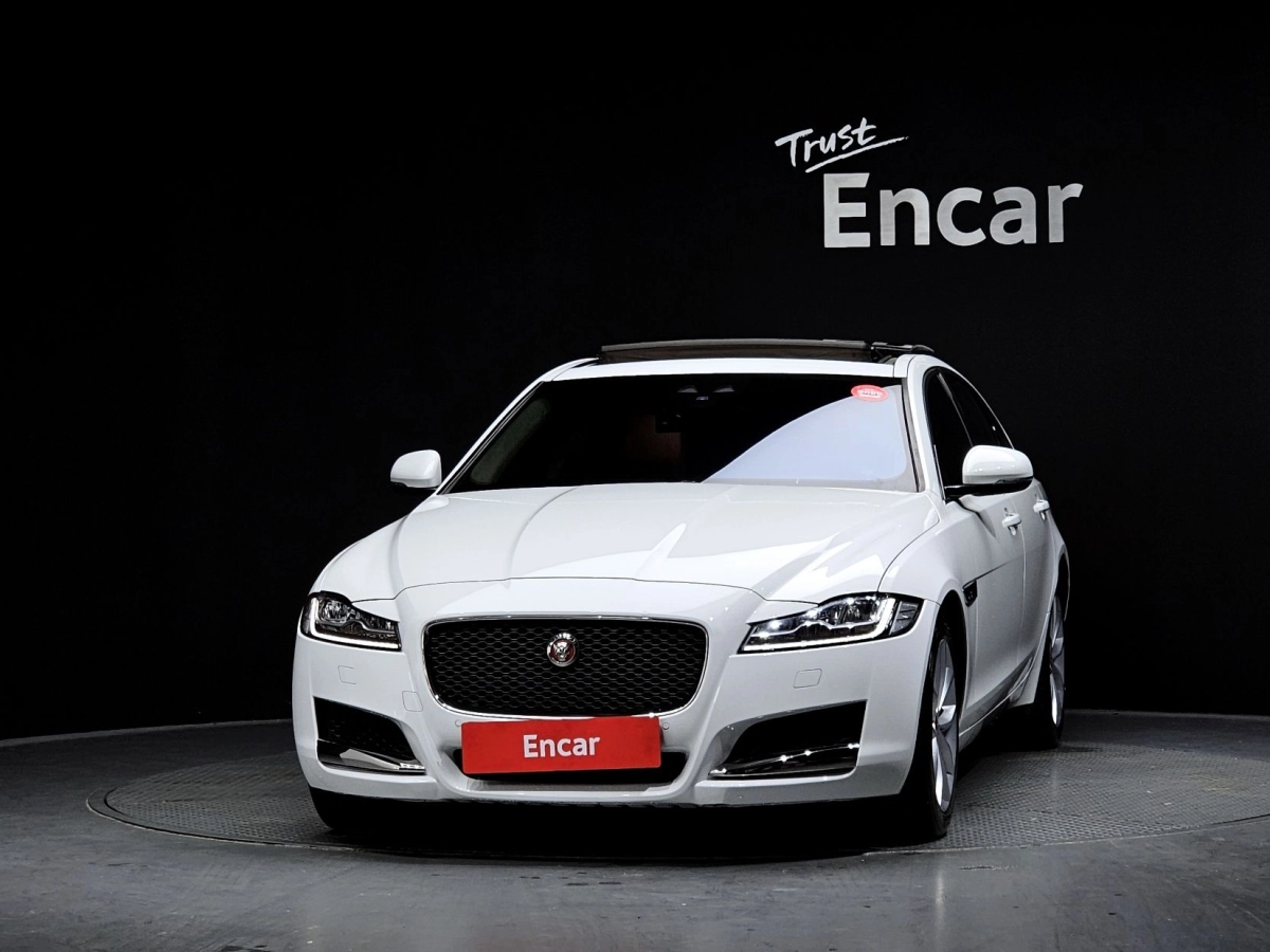 JAGUAR XF X260