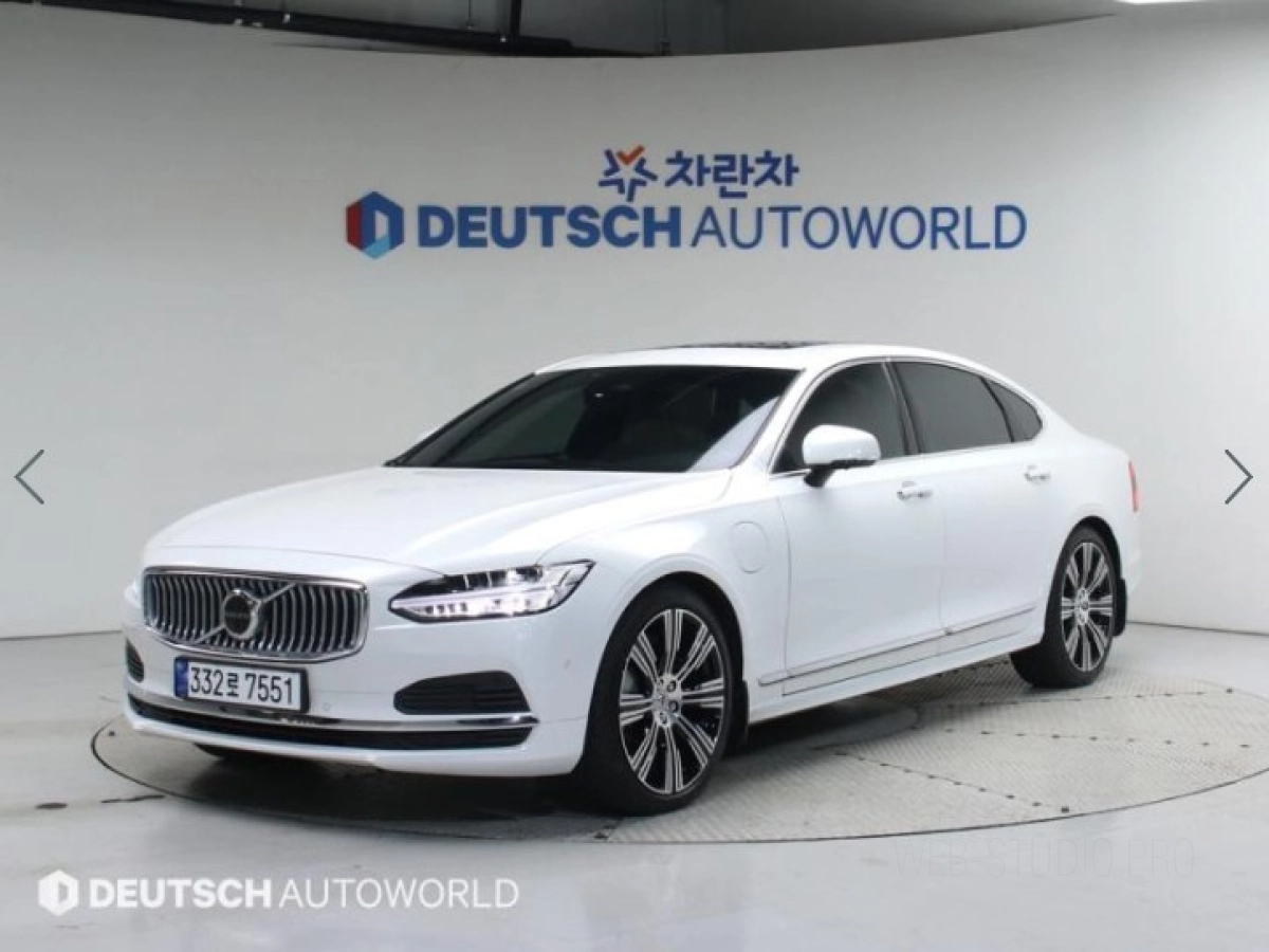 VOLVO S90