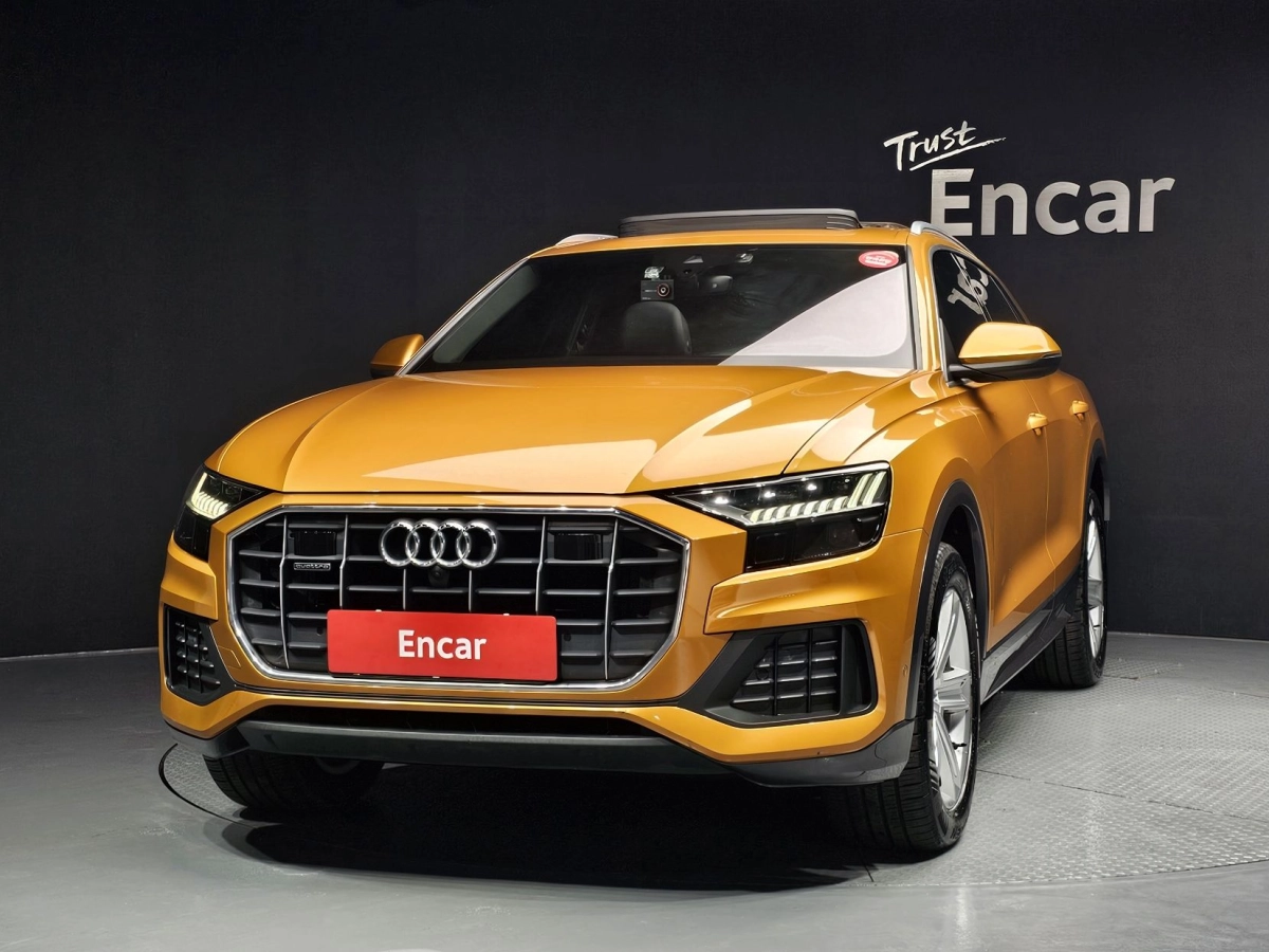 AUDI Q8 4M